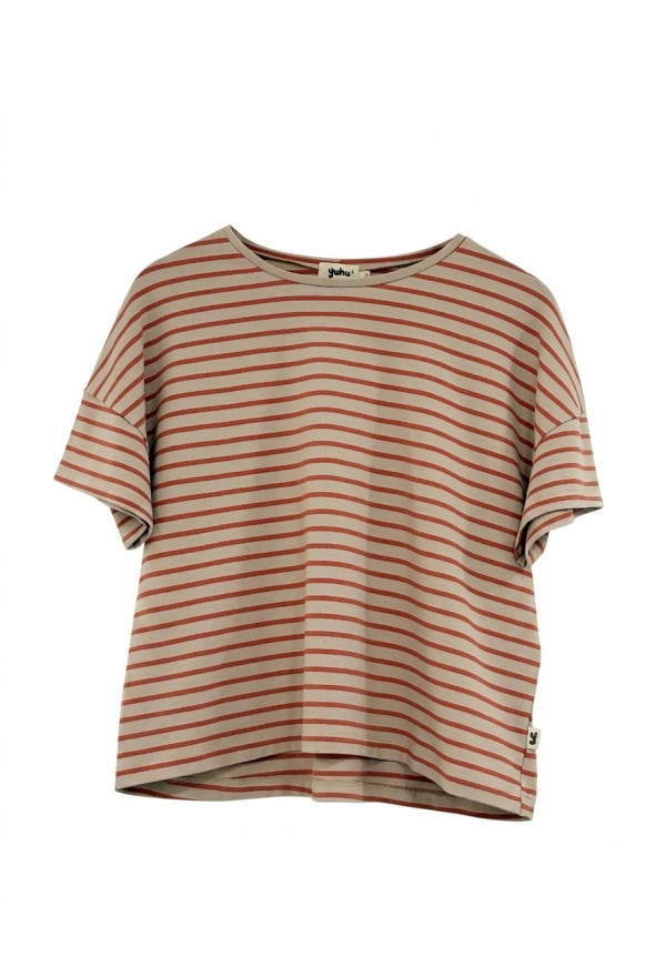 Camiseta de rallas roja